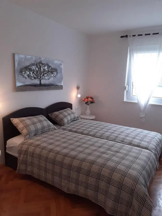 Apartman S Pogledom Na More - Nada Pola Appartamento