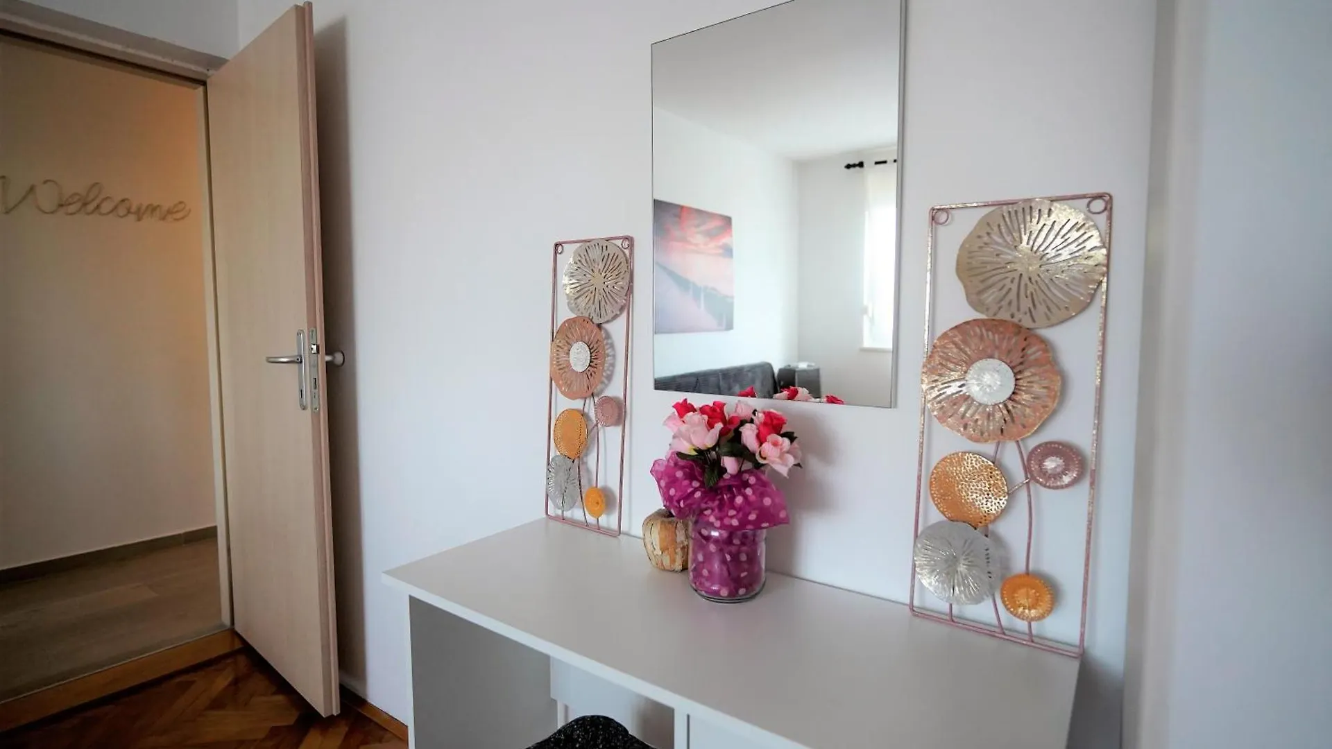 Apartman S Pogledom Na More - Nada Pola