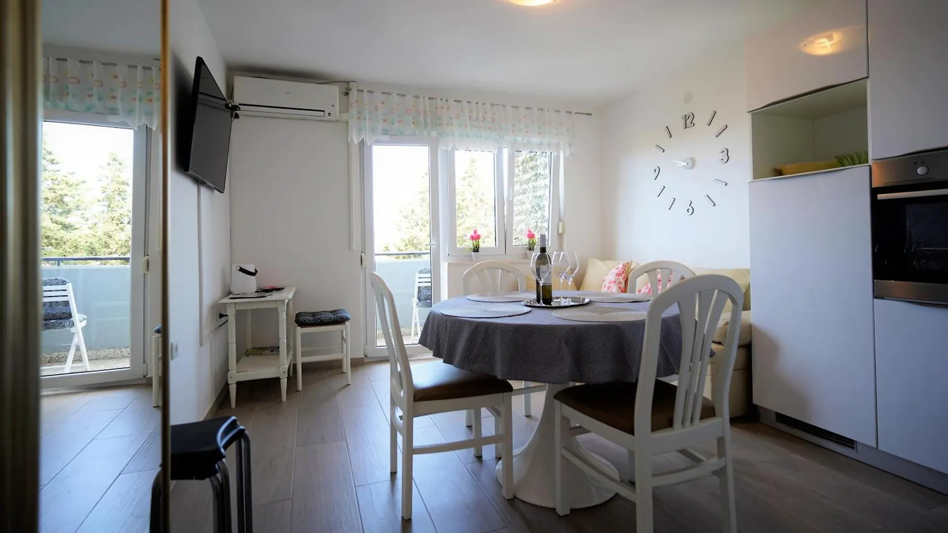 Apartman S Pogledom Na More - Nada Pola Appartamento