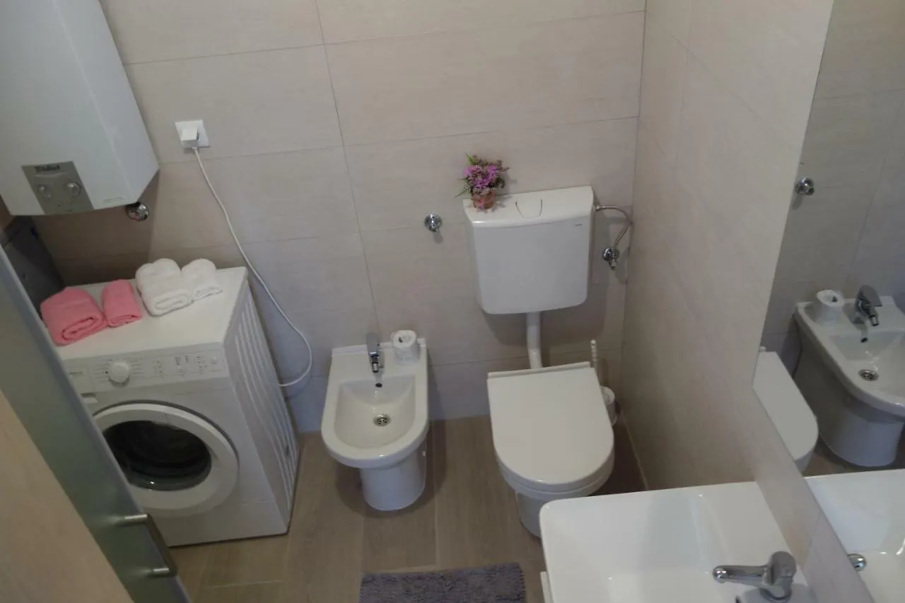Apartman S Pogledom Na More - Nada Pola